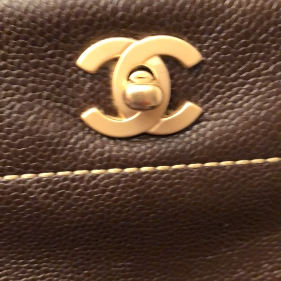 Chanel authentic vintage brown caviar tote. - Picture 8 of 8